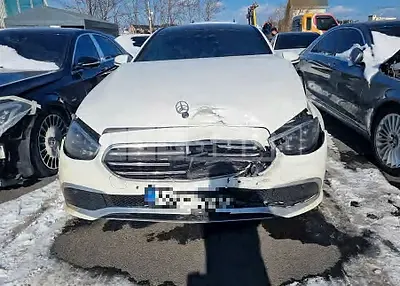 Photo 1 of 19: 2021 Mercedes-Benz E300 e 4Matic, VIN W1KZF5EB7MA890936 — Korean insurance auction