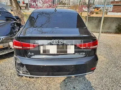 Photo 1 of 61: 2018 Audi I 40TFSI, VIN WAUZZZ8V0J1088526 — Korean insurance auction
