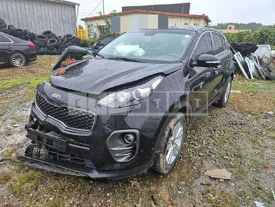 Photo 2 of 15: 2018 Kia Sportage 1.7 Diesel, VIN KNAPN815GJK412837 — Korean insurance auction