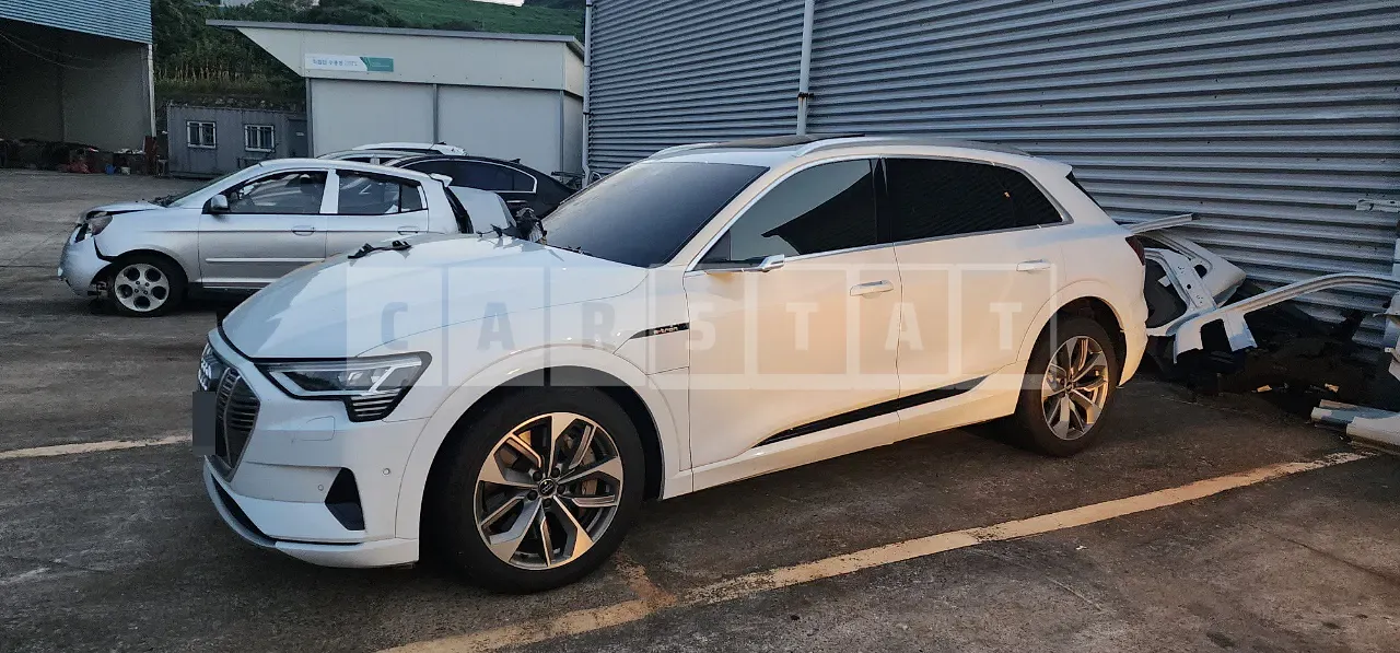 Photo 2 of 26: 2020 Audi e-tron 55 quattro — Korean insurance auction