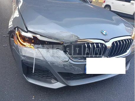 Photo 2 of 22: 2023 BMW 520i — Korean insurance auction