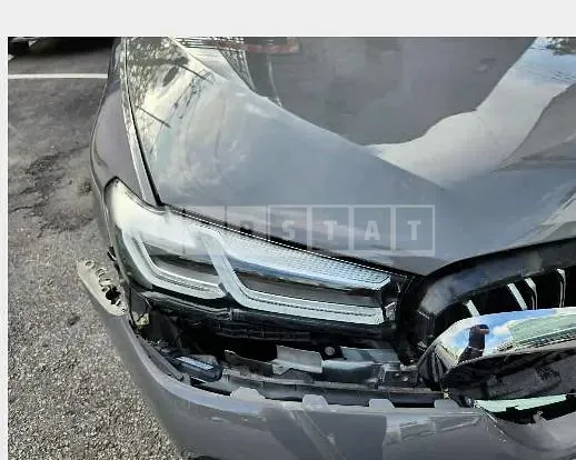 Photo 2 of 13: 2020 BMW 520i — Korean insurance auction