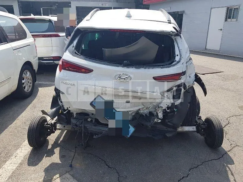 Photo 2 of 35: 2020 Hyundai Kona Electric, VIN KMHK381GFLU109836 — Korean insurance auction