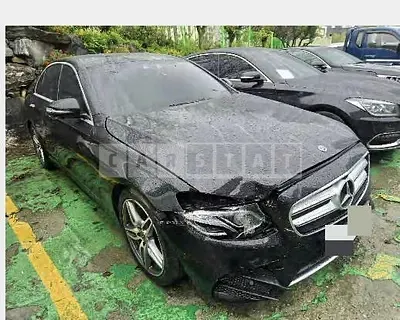 Photo 1 of 10: 2019 Mercedes-Benz E300 — Korean insurance auction