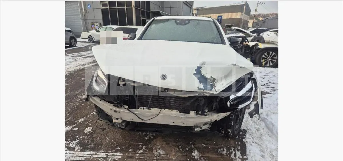 Photo 2 of 13: 2020 Mercedes-Benz GLC220 d 4Matic Coupe, VIN W1N0J1FB7LF832389 — Korean insurance auction