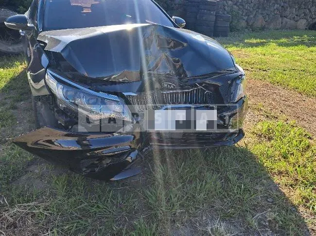 Photo 2 of 6: 2018 Kia K5 2.0 — Korean insurance auction