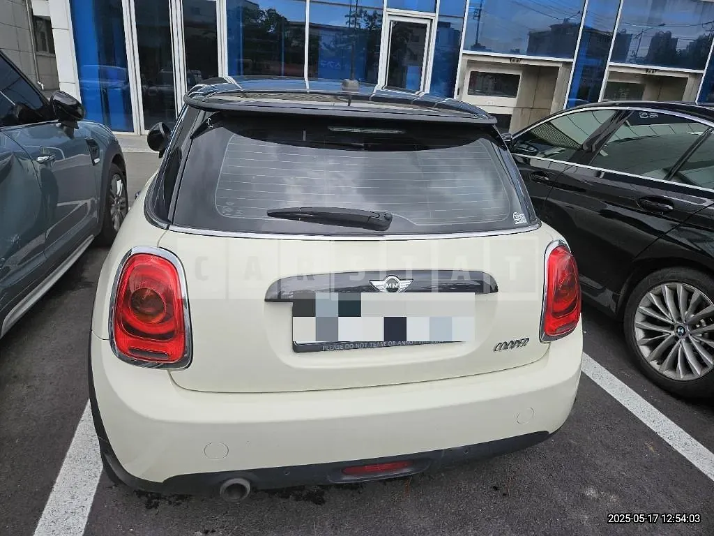 Photo 2 of 16: 2017 MINI Cooper — Korean insurance auction