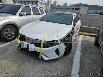 Photo 1 of 15: 2022 Kia K5 Hybrid — Korean insurance auction