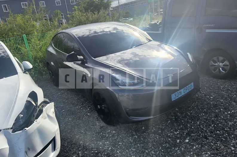 Photo 2 of 4: 2022 Tesla Model Y LongRange — Korean insurance auction