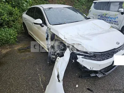 Photo 1 of 31: 2020 Kia K5 — Korean insurance auction
