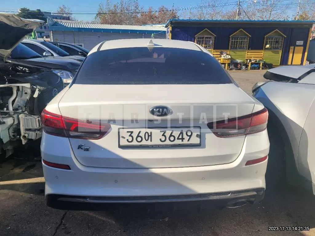Photo 2 of 13: 2019 Kia K5, VIN KNAGU416BKA270589 — Korean insurance auction
