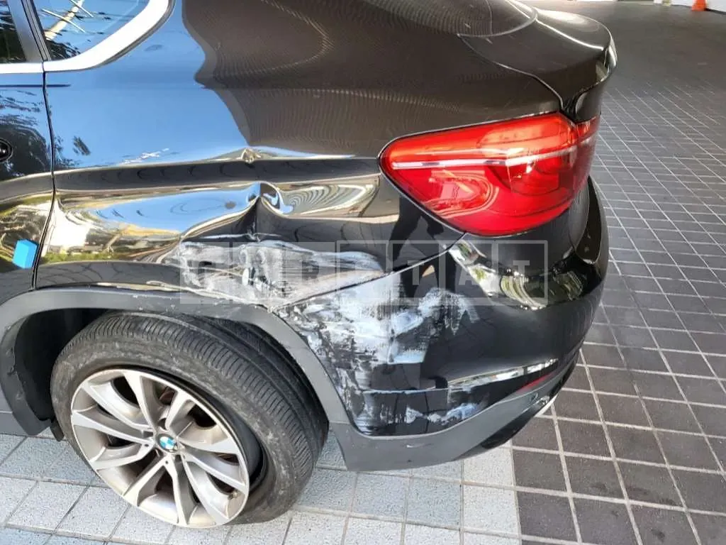 Photo 2 of 10: 2015 BMW X6 xDrive 30d, VIN WBAKV2107F0R23621 — Korean insurance auction