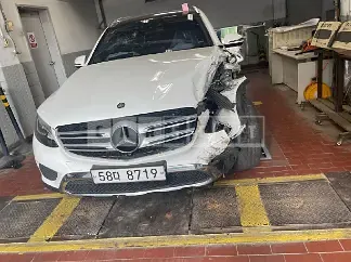 Photo 2 of 11: 2017 Mercedes-Benz GLC220d 4Matic, VIN WDC0G0FB5HF216790 — Korean insurance auction