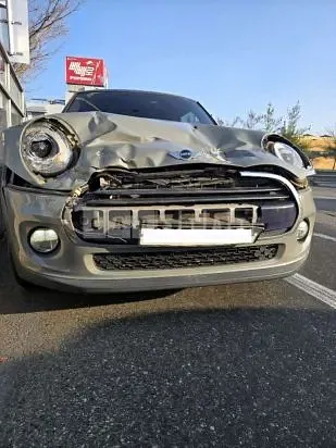 Photo 2 of 2: 2018 MINI Cooper, VIN WMWXP5106J2F93844 — Korean insurance auction