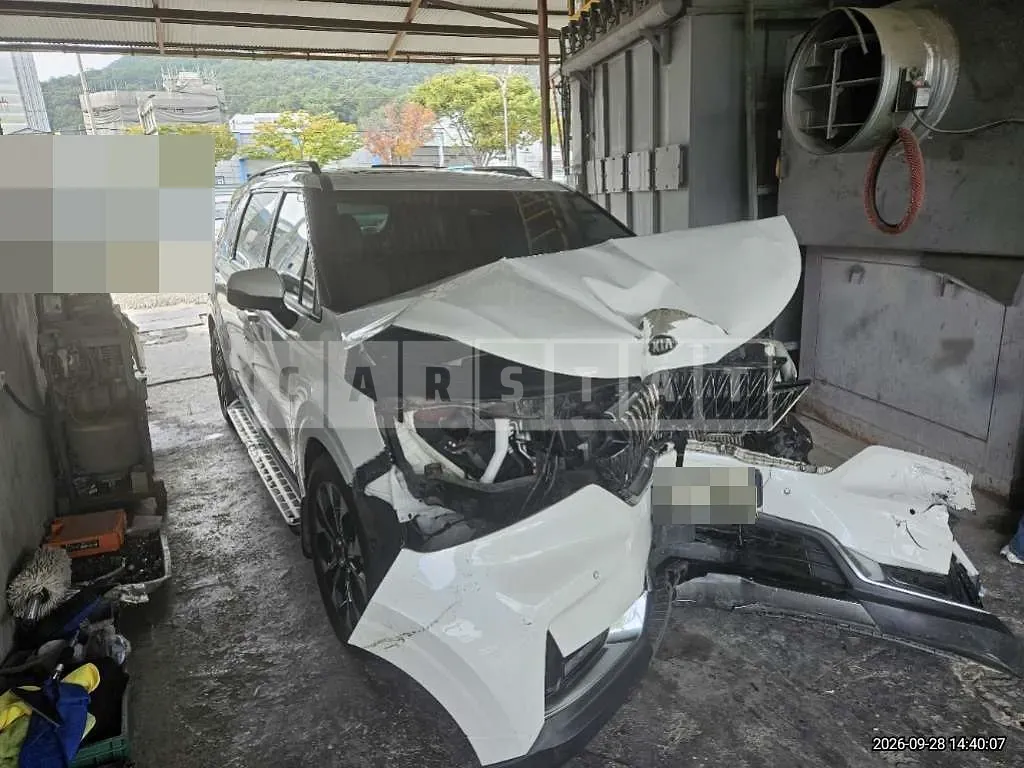 Photo 2 of 11: 2021 Kia Carnival 2.2 — Korean insurance auction