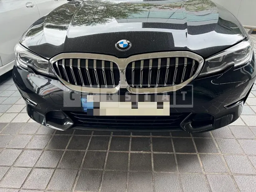 Photo 2 of 42: 2022 BMW 320i — Korean insurance auction