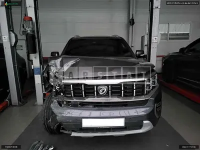 Photo 1 of 13: 2019 Kia Mojave, VIN KNAKN814DLA197559 — Korean insurance auction