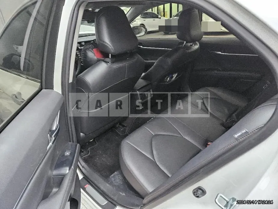 Photo 2 of 12: 2020 Toyota Camry Hybrid — Korean insurance auction