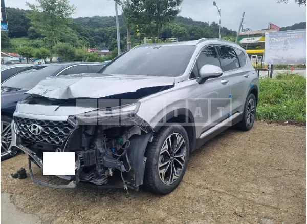 Photo 2 of 5: 2020 Hyundai Santa Fe — Korean insurance auction
