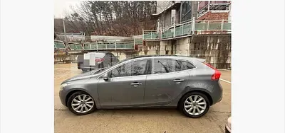 Photo 1 of 12: 2015 Volvo V40D2 — Korean insurance auction