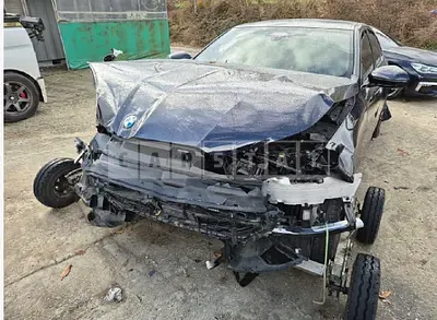 Photo 1 of 32: 2024 BMW 520i — Korean insurance auction