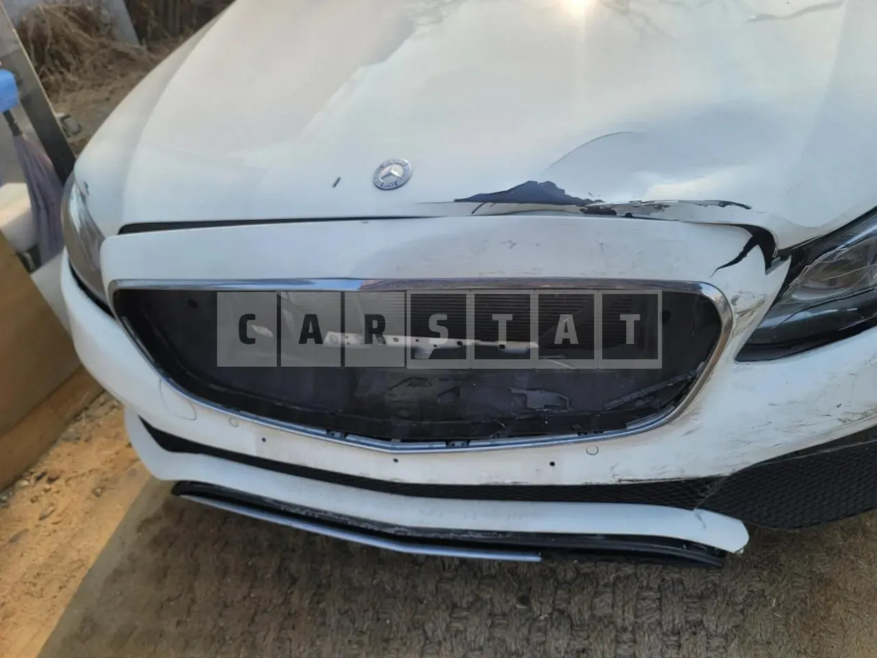 Photo 2 of 16: 2016 Mercedes-Benz E220d, VIN WDDZF0EB9HA095444 — Korean insurance auction