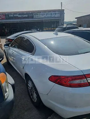 Photo 2 of 6: 2015 Jaguar XF 2.0 Gtdi, VIN SAJAA05SXFPU78780 — Korean insurance auction