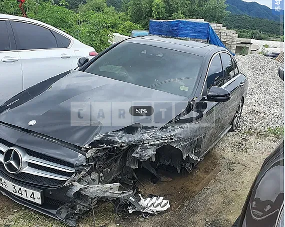 Photo 2 of 8: 2017 Mercedes-Benz C 220d, VIN WDDWF0EB5HR245490 — Korean insurance auction
