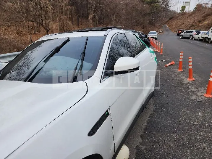 Photo 2 of 22: 2019 Jaguar F-Pace 20d AWD, VIN SADCA2BN0KA358215 — Korean insurance auction