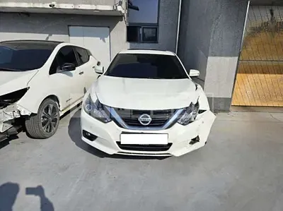 Photo 1 of 15: 2018 Nissan Altima 2.5 — Korean insurance auction