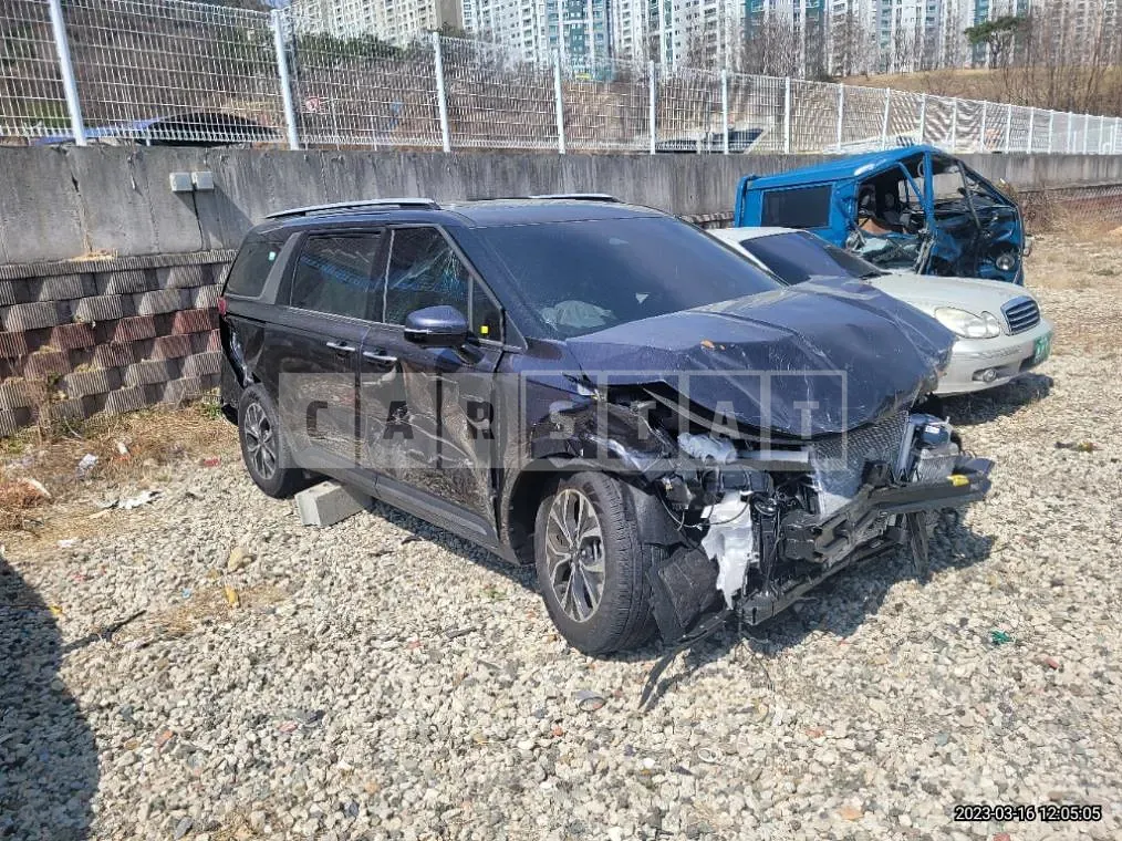 Photo 2 of 23: 2022 Kia Carnivals, VIN KNANE81BBPS273744 — Korean insurance auction