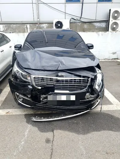 Photo 1 of 27: 2016 Kia Carnival Gasoline, VIN KNAME811BHS250627 — Korean insurance auction