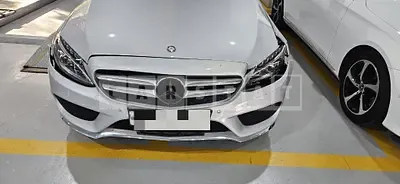 Photo 1 of 27: 2017 Mercedes-Benz C200, VIN WDDWF4CB5HF472349 — Korean insurance auction