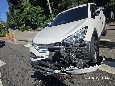 Photo 1 of 7: 2015 Hyundai Santa Fe 2.0 — Korean insurance auction
