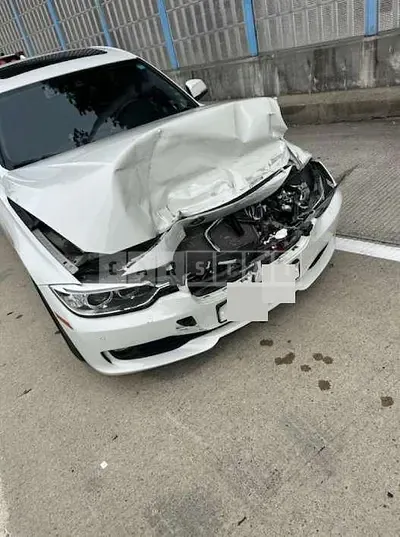 Photo 1 of 2: 2015 BMW 320d EfficientDynamics Edi — Korean insurance auction