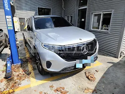 Photo 1 of 6: 2020 Mercedes-Benz EQC 400 4Matic — Korean insurance auction