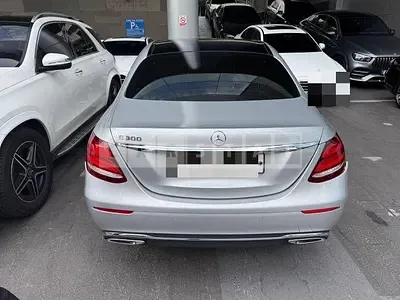 Photo 1 of 17: 2016 Mercedes-Benz E300 — Korean insurance auction