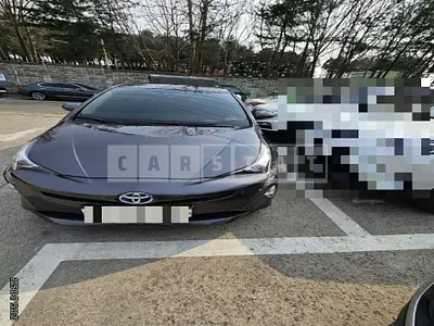 Photo 1 of 15: 2017 Toyota Prius — Korean insurance auction
