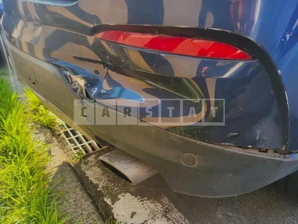 Photo 2 of 9: 2015 BMW X4 xDrive20d, VIN WBAXX1109F0L97261 — Korean insurance auction