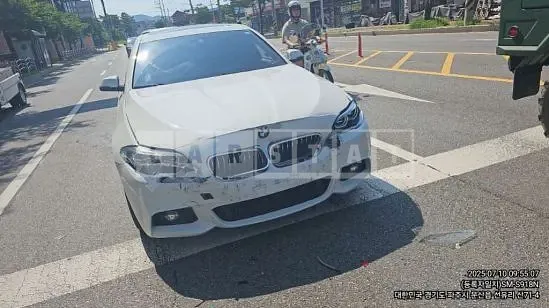 Photo 2 of 6: 2016 BMW 520d xDrive — Korean insurance auction