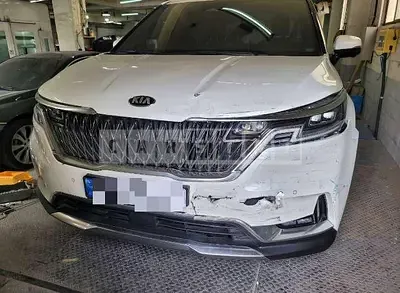 Photo 1 of 15: 2020 Kia Carnival, VIN KNANC81BBMS021671 — Korean insurance auction