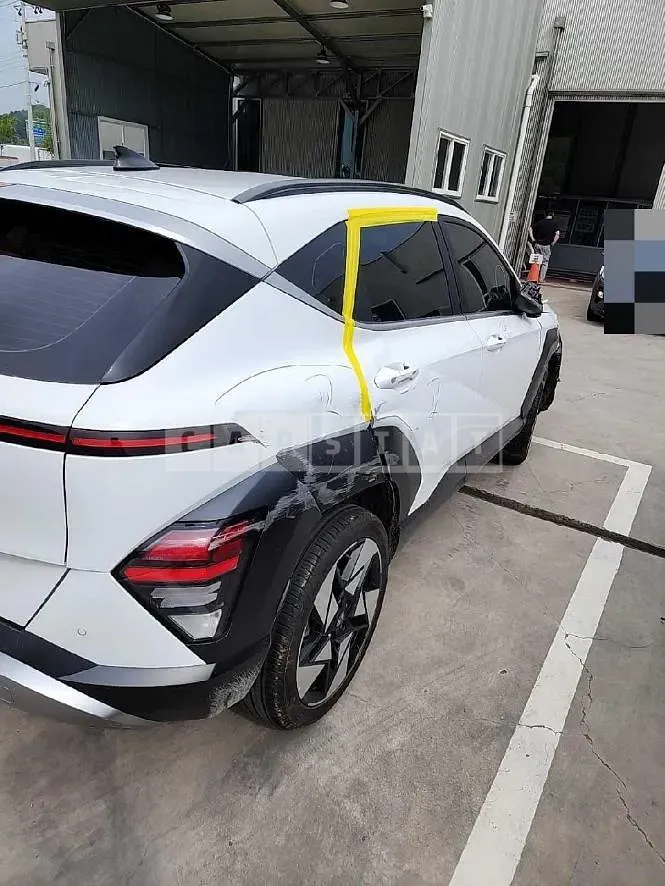 Photo 2 of 60: 2023 Hyundai Kona Gasoline, VIN KMHHE813BPU001212 — Korean insurance auction