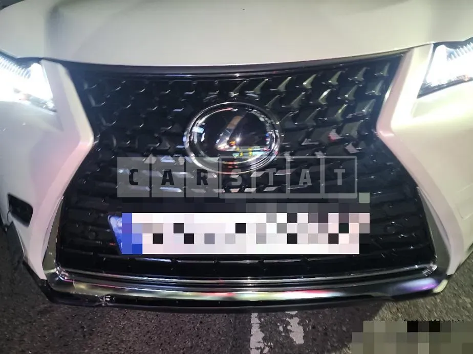 Photo 2 of 40: 2023 Lexus UX250h 2WD — Korean insurance auction