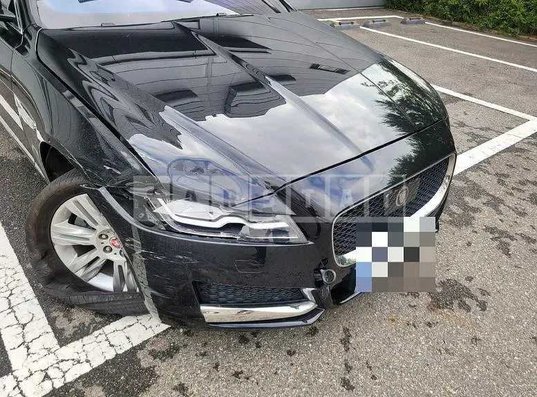 Photo 2 of 24: 2020 Jaguar XF 20d — Korean insurance auction