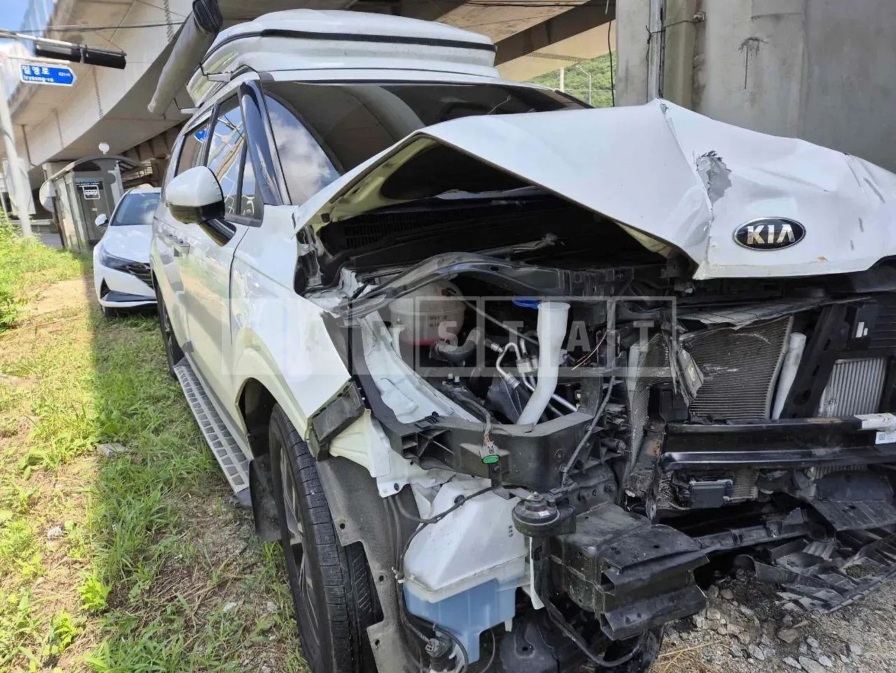 Photo 2 of 21: 2021 Kia Carnival, VIN KNANE81BBMS129694 — Korean insurance auction
