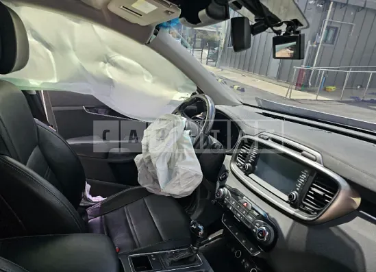 Photo 2 of 27: 2017 Kia Sorento — Korean insurance auction