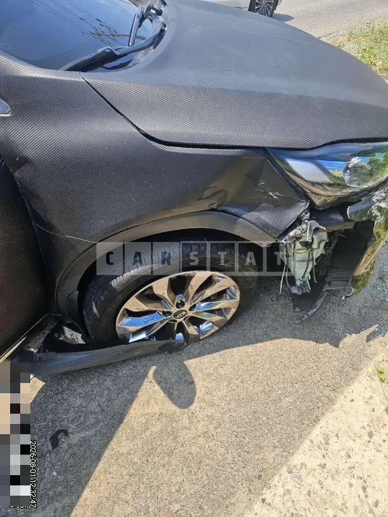 Photo 2 of 4: 2018 Kia Sorento — Korean insurance auction