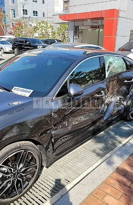 Photo 2 of 9: 2022 Kia K5, VIN KNAG6412BNA169173 — Korean insurance auction