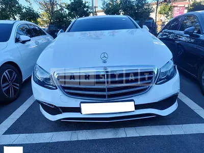 Photo 1 of 16: 2019 Mercedes-Benz E220d, VIN WDDZF0EB5KA642619 — Korean insurance auction