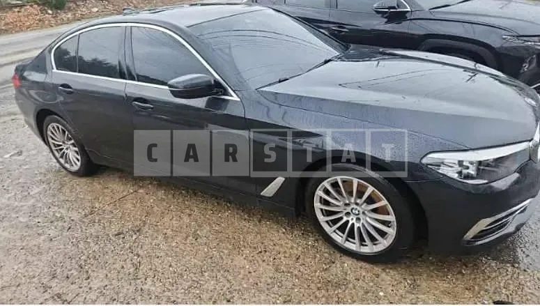 Photo 2 of 7: 2019 BMW 520i Luxury — Korean insurance auction
